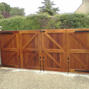 Bifold Gates - 1